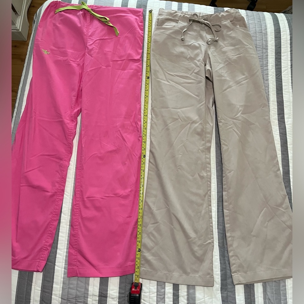 Lot of 2 Woman’s Scrub Pants Xs Grays Anatomy Med Couture